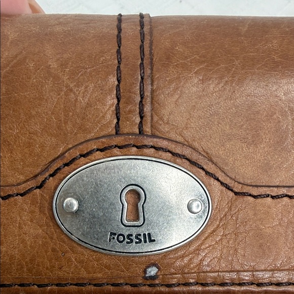 Fossil British tan  Pebble Leather Triple Compartments Bifold Clutch Wallet - Picture 6 of 8